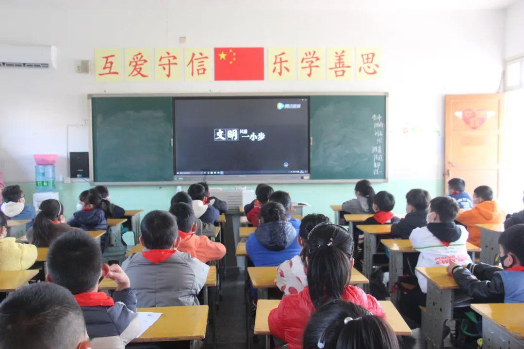 超奥特曼冒险2